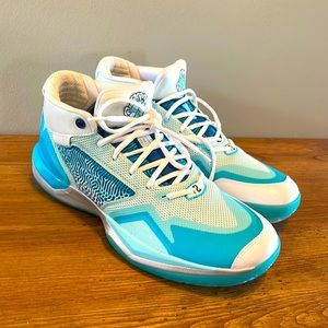 New Balance X Kawhi Lenard Christmas White/Blue Multi size mens 12US